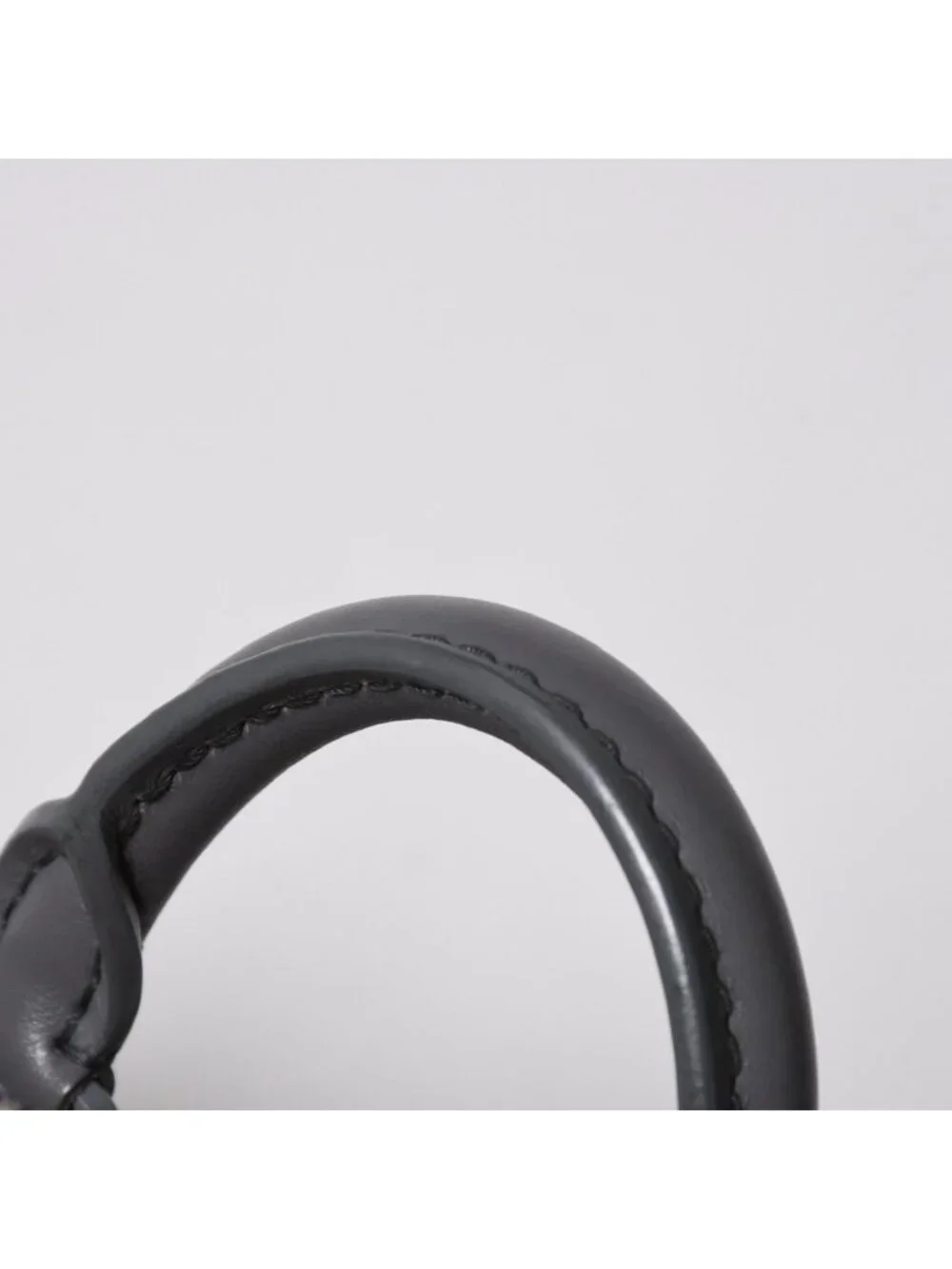 Louis Vuitton xs zipper